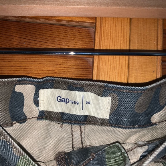 NWT GAP camo Jean skirt - Picture 4 of 4